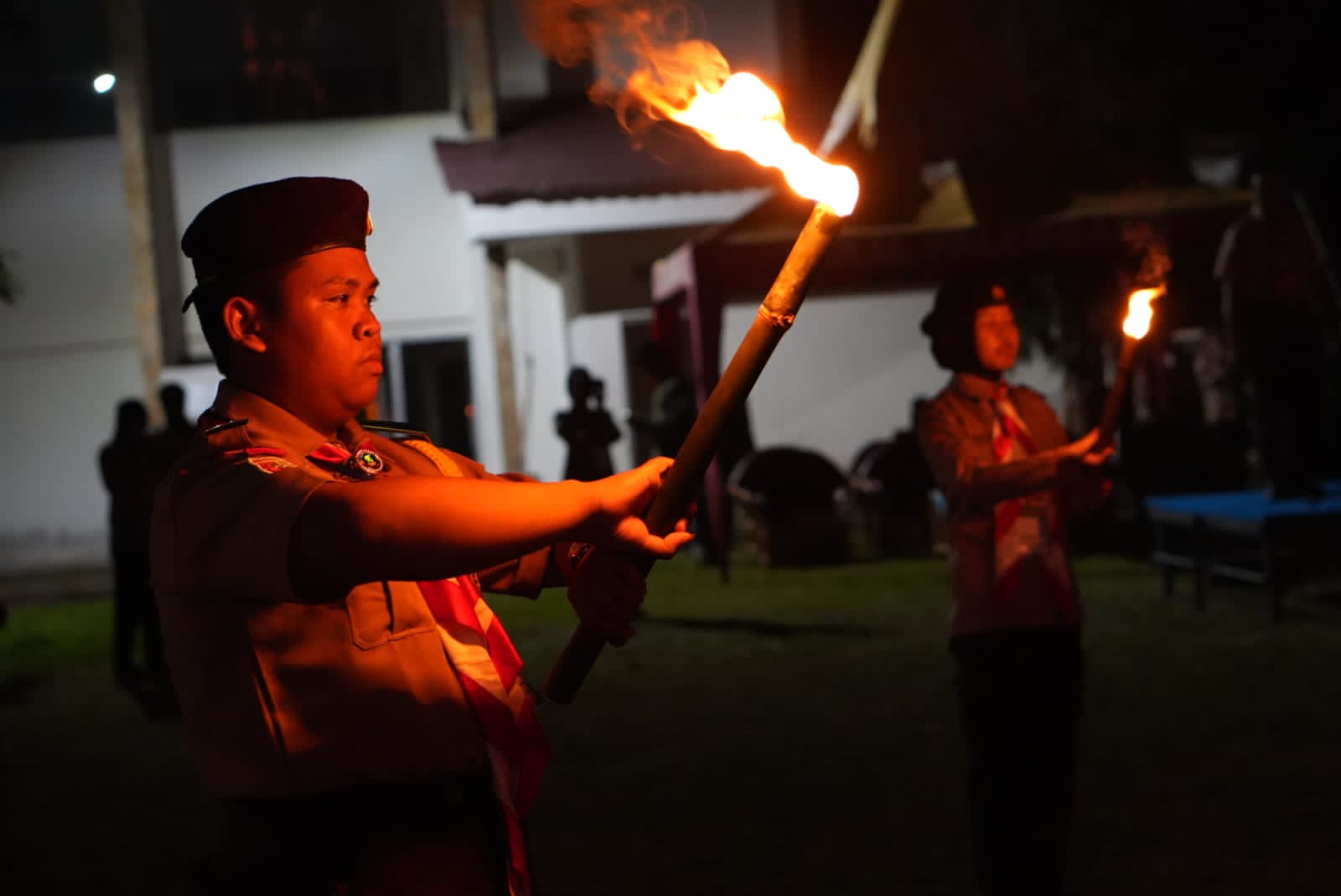 Upacara api unggun Perjusami Lanal Palembang dalam rangka Diklat Saka Bahari angkatan 29, Sabtu (20/02/24).
(Lanal Palembang)