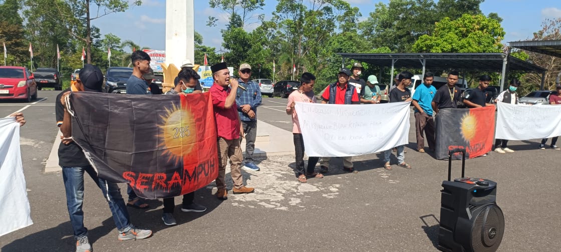 Anomali demo LSM Serampuh