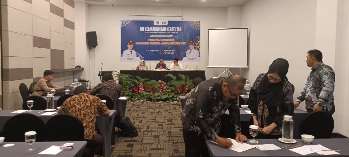 Pemda PALI Gelar Fit and Proper Test Direksi PDAM Tirta PALI Anugerah di Hotel Harper Palembang.
(Foto: ej@/tintamerah)