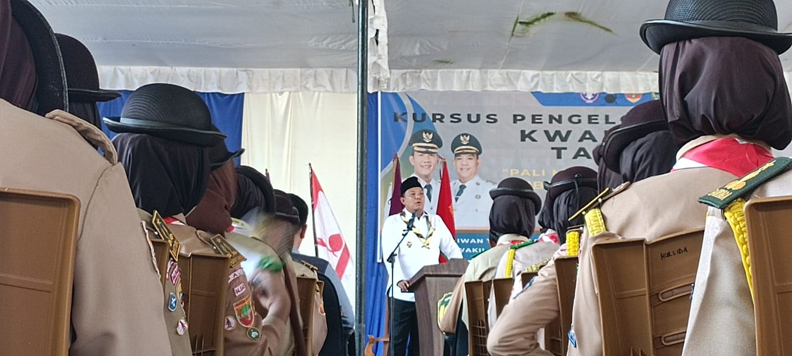 Wabup Iwan Tuaji Minta Gerakan Pramuka PALI terlibat perangi narkoba di Bumi Serepat Serasaan
(Foto: ej@/tintamerah)