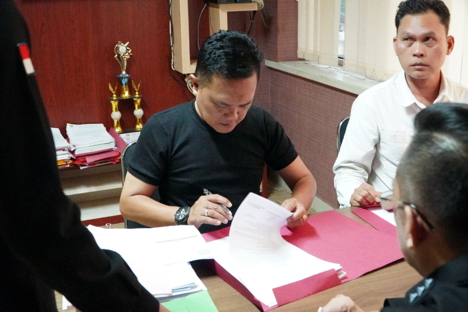 Kejati Sumsel tetapkan jaksa gadungan jadi tersangka
(Foto; Kejati Sumsel)