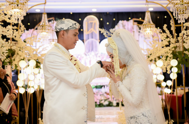 Above: Wedding of favehote palembang 