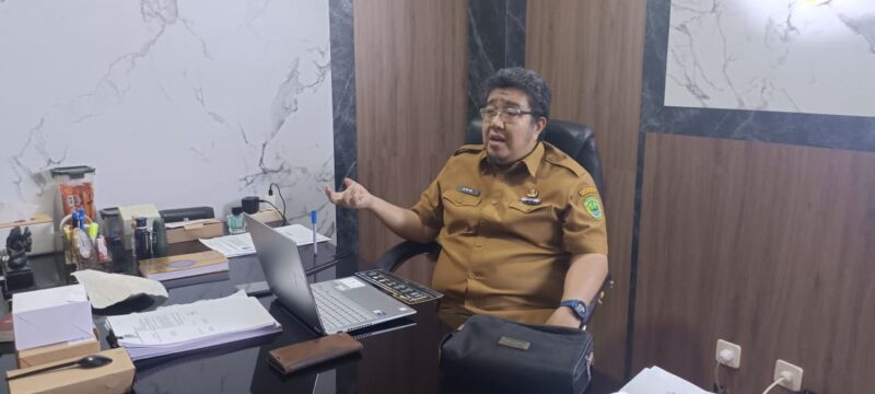 Kepala DLH Aryasyah menyebut baka memanggil faskes dan pidanakan pelaku
(eja/tintamerah)