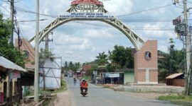 Gerbang perbatasan PALI - Muara Enim, merupakan salah satu maha karya mantan Bupati PALI, Heri Amalindo.
(Dok/tangkapan layar bacakoran.co)