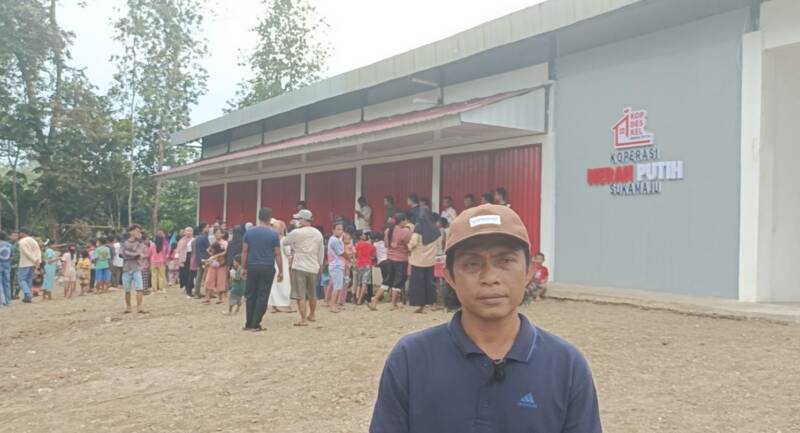 Ketua KDMP Sukamaju, Sigit Widiarto, menyatakan keberadaan gedung koperasi menjadi tonggak sejarah bagi geliat ekonomi warga, khususnya di bulan suci Ramadhan 1447 H, Rabu (4/3/2026).
(Dok/tinatemerah)