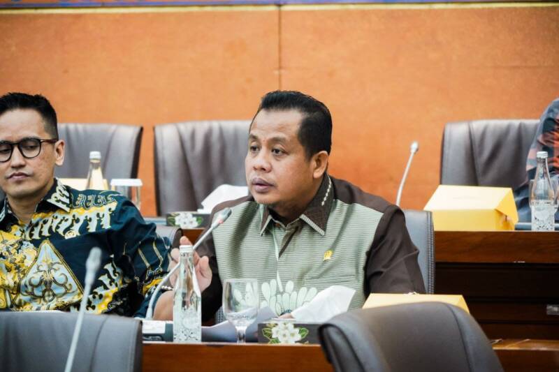 Anggota Komisi VI DPR RI, H. Askweni, angkat bicara secara tegas menyikapi rentetan insiden kebocoran dan ledakan pipa minyak milik Pertamina di wilayah Penukal Abab Lematang Ilir (PALI), Sumatera Selatan.
(Dok/Kuyung Rizal)
