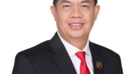 Refleksi 13 Tahun PALI: Ketua DPC PDIP PALI, H. Kristian, saat memberikan pandangan terkait HUT PALI ke-13 bertema 