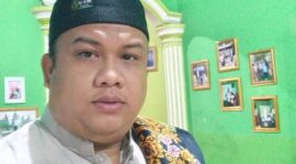 Ketua Fakar Lematang, Aka Kholik, saat memberikan pernyataan terkait pilihannya untuk lebih fokus pada ibadah dan mendorong regenerasi kepemimpinan di Kabupaten PALI. (Dok/Aka Kholik)
