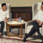 Mantan Bupati PALI, Heri Amalindo (kiri), disambut hangat oleh Bupati PALI, Asgianto (kanan), saat menyambangi Guest House Rumah Dinas Bupati, Selasa malam (24/3/2026). Langkah 