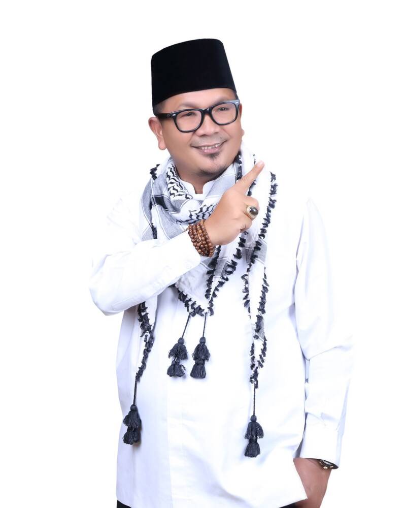 Bukan sekadar halal bihalal biasa. Ketua DPRD PALI, Ubaidillah, menyaksikan langsung bagaimana dua tokoh besar PALI duduk satu meja untuk menyatukan visi pembangunan. Tanpa sekat, tanpa ego. Ubaidillah menyebut ini adalah langkah konkret meruntuhkan eksklusivitas demi kepentingan rakyat PALI yang lebih besar. (Dok/H. Ubaidillah)
