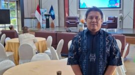 Kabag Prokopim Setda PALI, Firman Irpama, memastikan Bupati PALI akan hadir langsung dalam Rapat Paripurna DPRD Senin mendatang. Langkah ini diambil guna mengakhiri deadlock pembahasan Raperda akibat ketidaksinkronan jadwal eksekutif yang sempat memicu kekecewaan publik. Prokopim berkomitmen memperketat koordinasi dengan Setwan agar agenda strategis rakyat tak lagi terhambat kendala administratif. (Foto: Dok/Firman Irpama)