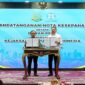 Ketua Dewan Pers Komaruddin Hidayat dan Jaksa Agung ST Burhanuddin menandatangani Nota Kesepahaman (MoU) Nomor 5/DP/MoU/VII/2025 di Jakarta, Selasa (15/7/2025). Kesepakatan ini bertujuan memperkuat koordinasi penegakan hukum, perlindungan kemerdekaan pers, serta peningkatan kapasitas sumber daya manusia di kedua lembaga. (Dok/Dewan Pers)