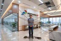 Alih-alih memberikan jawaban substantif terkait isu limbah B3 dan keselamatan warga, oknum humas Pertamina Hulu Rokan (PHR) Zona 4 justru melontarkan tuduhan tendensius kepada jurnalis. Sikap ini mencerminkan buruknya transparansi informasi publik. (Foto: Ilustrasi foto AI/Dok:tintamerah)