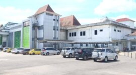 BUKTI NYATA! Bupati PALI, Asgianto, sukses menjawab penantian rakyat dengan menarik dana pusat sebesar Rp121,5 Miliar dari APBN Kemenkes RI untuk pembangunan Gedung B RSUD Talang Ubi. (Foto: Dok/tintamerah)