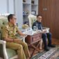 Wali Kota Palembang Ratu Dewa saat menerima audiensi jajaran BI Sumsel di Rumah Dinas Wali Kota, guna membahas percepatan ekonomi syariah dan pembentukan Zona Kuliner Halal Aman Sehat (KHAS) di kawasan Kampung Pempek 26 Ilir, Palembang (Foto: Dok/Humas Pemkot Palembang)
