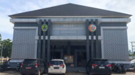 Kepala Dinas LH PALI, Aryansyah, menegaskan akan memanggil pihak PT SLR minggu depan guna membedah laporan lingkungan mereka. Pemda PALI menuntut transparansi hasil uji lab limbah sungai dan rincian anggaran pengelolaan lingkungan yang selama ini dianggap belum jelas. (Foto: Dok/tintamerah)