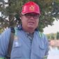 Manager HSE PT SLR, Juliadi Tumanggor saat memberikan penjelasan terkait fungsi kolam pengendapan lumpur di KM 36. Pihak perusahaan mengklaim telah melakukan tindakan cepat dan perbaikan tanggul sesuai rekomendasi pemerintah daerah. (Foto: Dok/Santo)