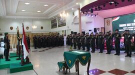Regenerasi kepemimpinan di tubuh TNI AD. Danrem 044/Gapo Brigjen TNI Khabib Mahfud mengikuti prosesi Tradisi dan Serah Terima Jabatan pejabat Kodam II/Sriwijaya di Gedung Sudirman, Palembang, Jumat (17/4/2026). Semangat baru untuk pengabdian yang lebih baik (Foto: Dok/Penrem Gapo)