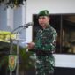Kasrem 044/Gapo, Kolonel Inf Andi Gus Wulandri, saat membacakan amanat Panglima TNI pada Upacara 17-an di Makorem 044/Gapo, Palembang, Senin (20/4). Panglima TNI menginstruksikan seluruh prajurit untuk menjaga nama baik institusi, menjauhi pelanggaran hukum, dan bijak dalam menggunakan media sosial demi mempertahankan kepercayaan masyarakat. (Foto: Penrem 044/Gapo)