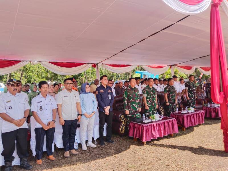 Kepala Dinas PUPR Kabupaten Lahat, Jefran Azsyaputra, menghadiri Upacara Pembukaan TMMD ke-128 Tahun 2026 di Lapangan Desa Lubuk Tampang, Kecamatan Kikim Timur, Rabu (22/4). (Foto: Dok/Kominfo Lahat)