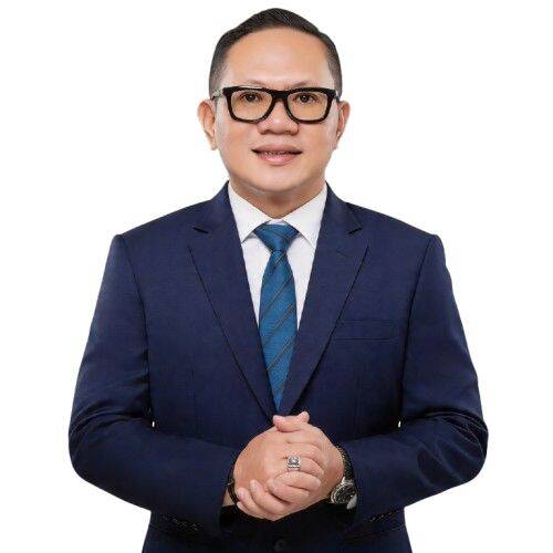 Wakil Ketua DPRD PALI, Firdaus Hasbullah, buka suara soal kondisi tiang listrik keropos di Rejosari, Talang Ubi Utara, Minggu (19/4/2026). Ia mendesak PLN ULP Pendopo segera melakukan perbaikan permanen guna menghindari ancaman kebakaran akibat korsleting yang kerap terjadi di pemukiman padat tersebut. (Foto: Dok/Pribadi)