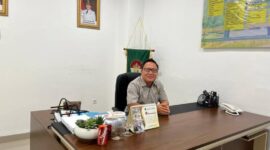 Direktur RSUD Talang Ubi, dr. Ronald Aprinaldi, saat memberikan keterangan terkait rencana Bupati PALI, Asgianto, dalam meningkatkan kompetensi SDM melalui beasiswa dokter spesialis guna mendukung transformasi RSUD Talang Ubi menjadi rumah sakit Tipe C, Jumat (24/4/2026). ). (Foto: Dok/Alber Irawan)