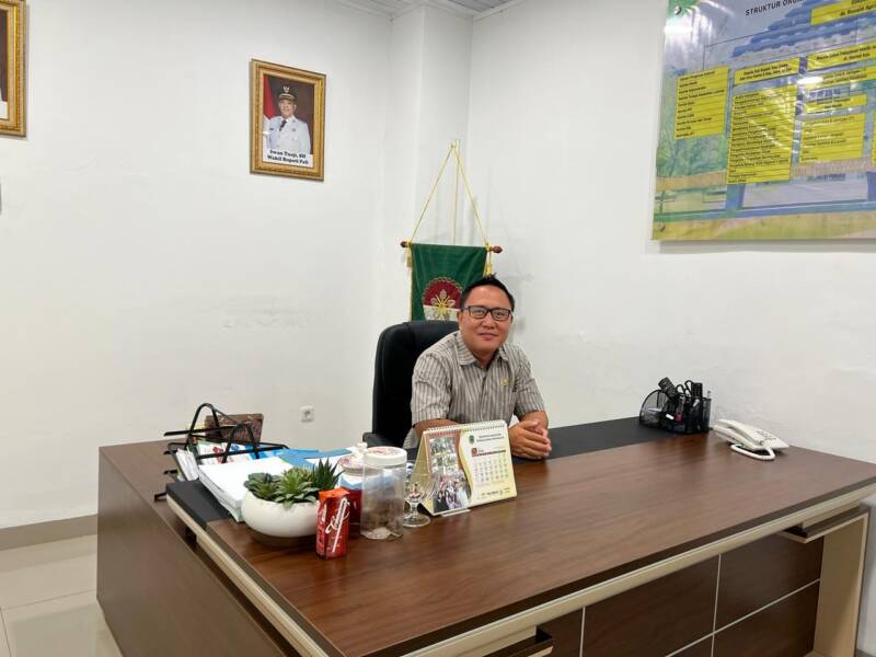 Direktur RSUD Talang Ubi, dr. Ronald Aprinaldi, saat memberikan keterangan terkait rencana Bupati PALI, Asgianto, dalam meningkatkan kompetensi SDM melalui beasiswa dokter spesialis guna mendukung transformasi RSUD Talang Ubi menjadi rumah sakit Tipe C, Jumat (24/4/2026). ). (Foto: Dok/Alber Irawan)