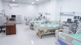 Suasana ruang perawatan intensif (ICU) di RSUD Talang Ubi yang kini tampil lebih representatif dengan kelengkapan tempat tidur pasien modern (crank bed otomatis), sistem monitoring medis terintegrasi, dan pendingin ruangan. Penataan ruang yang bersih dan steril ini menjadi bagian dari komitmen nyata Bupati Asgianto dalam mendongkrak mutu pelayanan kesehatan demi kenyamanan warga PALI. (Foto: Dok/RSUD Talang Ubi)  