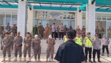 Ketua DPRD PALI, H. Ubaidillah, saat menyampaikan komitmennya di depan massa Aliansi Insan Pers PALI, Senin (4/5/2026). Ia menegaskan akan berada di garda terdepan melindungi jurnalis dari kriminalisasi dan memastikan kritik tetap menjadi 
