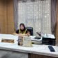 Kepala DPMPTSP PALI, Rismaliza, S.H., M.Si., menegaskan komitmennya mengawal kenaikan PAD hingga 400% dari sektor pajak perusahaan. Tidak hanya soal angka, pengawasan ketat perizinan dan mitigasi konflik lahan jadi kunci utama menciptakan iklim investasi yang sehat dan berkelanjutan di Bumi Serepat Serasan. (Foto: Dok/ Alber Irawan)
