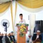 Wakil Gubernur Sumatera Selatan, H. Cik Ujang, memberikan sambutan dalam Haul Akbar KH Ali Umar Thoyib di Kompleks Griya Asri Sungai Buah, Palembang, Minggu (17/5/2026). Dalam acara yang dihadiri ribuan jamaah dan dirangkai dengan aksi sosial tersebut, Wagub Cik Ujang mengajak masyarakat untuk menjadikan akhlak dan keteguhan perjuangan ulama sebagai pedoman hidup serta benteng moral bangsa. (Foto: Dok/ Pemprov Sumsel)
