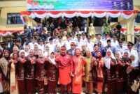 Gubernur Sumsel Dr. H. Herman Deru bersama Bupati Lahat Bursah Zarnubi, jajaran forkopimda, dan tokoh masyarakat berfoto bersama usai Rapat Paripurna DPRD dalam rangka HUT ke-157 Kabupaten Lahat, Rabu (20/5/2026). Momentum hari jadi ini menjadi pijakan strategis Pemkab Lahat untuk memperkuat sinergi pembangunan berbasis desa, peningkatan mutu SDM, serta kesiapan daerah menghadapi disrupsi digital global menuju Indonesia Emas 2045. (Foto: Dok/Pemprov Sumsel)