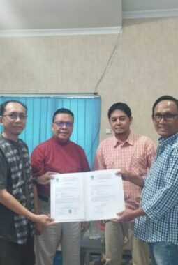 Bawa Misi Transparansi, Jurnalis Bumi Serepat Serasan Efran Resmi Terima Mandat Bentuk FKS Kabupaten PALI