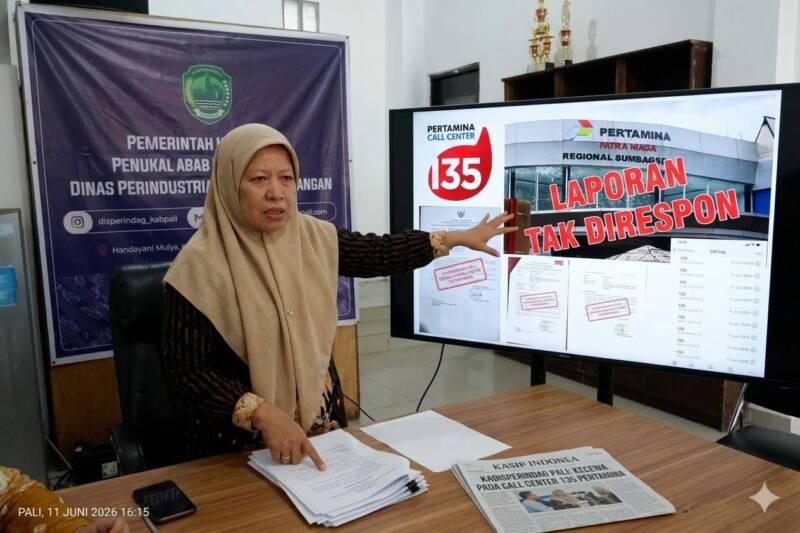Kadisperindag PALI, Ida Martini, dalam pertemuan di Kantor Disperindag PALI, Kamis (9/6/2026), mengungkapkan kekecewaan mendalam atas sistem Call Center 135 Pertamina yang tidak pernah merespons maupun menindaklanjuti laporan resmi terkait carut-marut distribusi gas elpiji 3 kg di wilayah Kabupaten PALI. (Foto ilustrasi AI Dok/tintamerah.co)