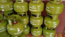 Deretan tabung Elpiji 3 Kg bertuliskan 