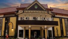 Pengelolaan Hotel Srikandi Kabupaten PALI terus diselaraskan dengan peningkatan mutu pelayanan dan standarisasi hospitality berbasis kompetensi lokal. Guna menekan angka pengangguran, Disbudpar PALI mewajibkan penyerapan tenaga kerja lokal yang adaptif dan profesional di sektor ini. (Foto: Dok/Disbudpar PALI)