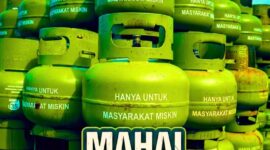 Jeritan rakyat miskin PALI: Tumpukan tabung gas Elpiji 3 kg yang seharusnya bersubsidi kini meroket hingga Rp30.000, jauh di atas HET. Di tengah penderitaan ini, pemangku kebijakan di PALI hanya diam seribu bahasa. (Foto: Dok/Tintamerah.co)