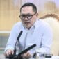 TEGAS DAN EMPATI: Wakil Ketua DPRD PALI, Firdaus Hasbullah, saat memberikan keterangan resmi terkait kelangkaan dan lonjakan harga gas elpiji 3 kg. DPRD PALI berkomitmen memanggil Dinas Perindagkop dan pangkalan resmi minggu depan guna membongkar mafia gas yang mencekik masyarakat kecil dan pelaku UMKM di Bumi Serepat Serasan. (Foto: Dok/FH)