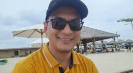 Mantan Dirut Perumda Pasar Palembang Jaya, Abdul Rizal, memberikan pernyataan tegas terkait kelangkaan Elpiji 3 kg di PALI. Ia mendesak Disperindag dan DPRD segera turun ke lapangan bersama Satgas Polri untuk menindak tegas pangkalan nakal demi menyelamatkan hajat hidup rakyat miskin. (Foto: Dok/Pribadi)  