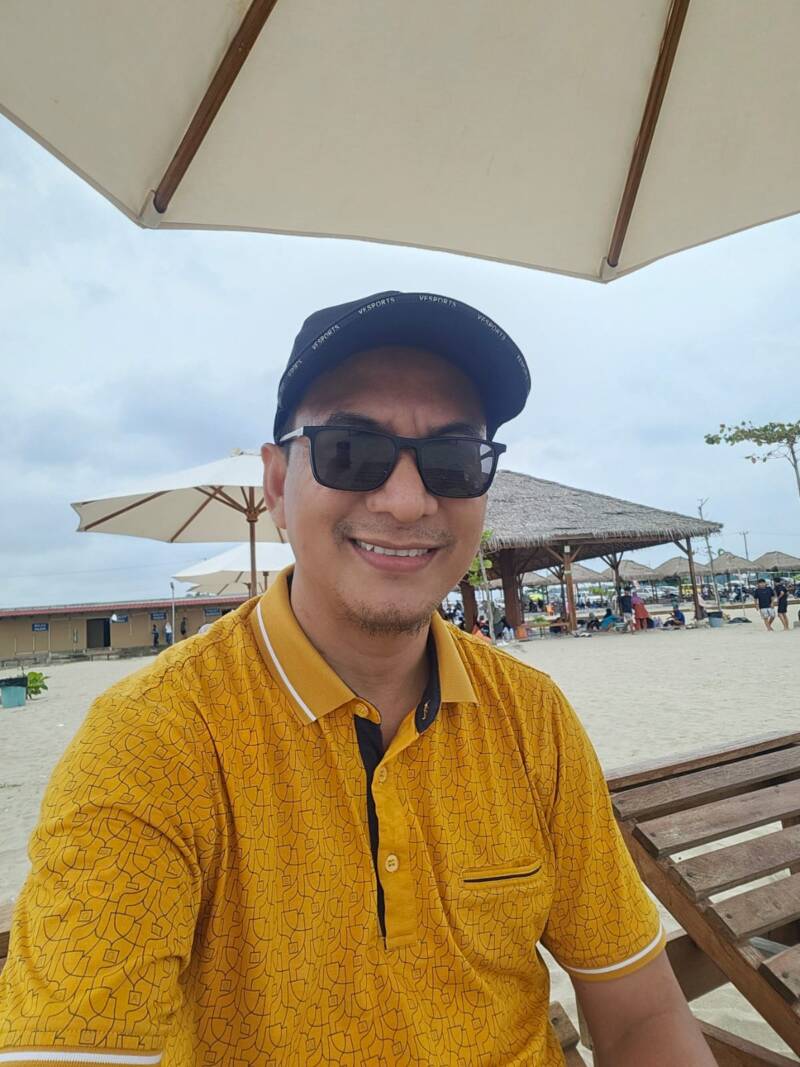 Mantan Dirut Perumda Pasar Palembang Jaya, Abdul Rizal, memberikan pernyataan tegas terkait kelangkaan Elpiji 3 kg di PALI. Ia mendesak Disperindag dan DPRD segera turun ke lapangan bersama Satgas Polri untuk menindak tegas pangkalan nakal demi menyelamatkan hajat hidup rakyat miskin. (Foto: Dok/Pribadi)