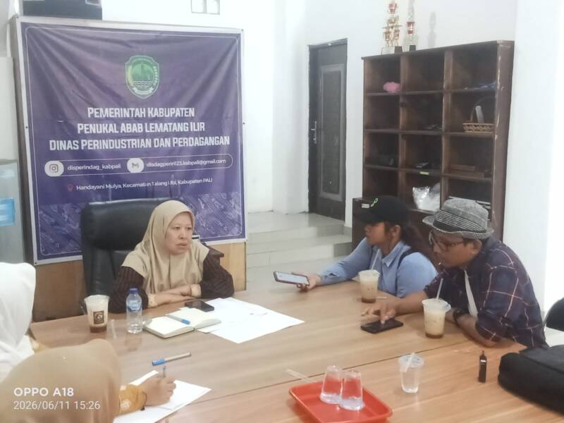 Pasca polemik 'prank' kepada awak media, Kadisperindag PALI Ida Martini akhirnya buka suara terkait krisis elpiji 3 kg yang mencekik masyarakat PALI, Kamis (11/6/2026). (Foto: Dok/Muhammad Randi)