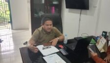 Kadis Ketahanan Pangan PALI, Khairiman, memberikan pemaparan komprehensif terkait program kerja dinas tahun 2026 dalam sesi wawancara eksklusif dengan tintamerah.co di ruang kerjanya, Rabu (17/6/2026). Dalam kesempatan tersebut, Khairiman menekankan pentingnya inovasi teknologi dan kemandirian lokal, termasuk optimalisasi lahan tidur dan pengembangan pasar digital bagi produk pertanian masyarakat. (Foto: Dok/ Anies)
