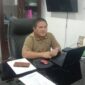 Kepala Dinas Ketahanan Pangan Kabupaten PALI, Khairiman, saat memaparkan program kerja strategis 2026 terkait pengendalian inflasi dan kesiapan cadangan pangan daerah di ruang kerjanya, Rabu (17/6/2026). (Foto: Dok/ Anies)