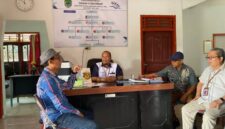 Ketua Forum Komite Sekolah (FKS) Kabupaten PALI, Efran, melakukan audiensi dengan jajaran Dewan Pendidikan Kabupaten PALI guna memperkuat sinergi tata kelola pendidikan yang transparan dan akuntabel. Pertemuan ini dihadiri oleh Ketua Dewan Pendidikan PALI, Haris Munandar, Sekretaris, Aris Mutakin, serta anggota Dewan Pendidikan, Suwondo dan Zainul Abidin. (Foto: Dok/ Alber Irawan)