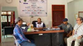 Ketua Forum Komite Sekolah (FKS) Kabupaten PALI, Efran, melakukan audiensi dengan jajaran Dewan Pendidikan Kabupaten PALI guna memperkuat sinergi tata kelola pendidikan yang transparan dan akuntabel. Pertemuan ini dihadiri oleh Ketua Dewan Pendidikan PALI, Haris Munandar, Sekretaris, Aris Mutakin, serta anggota Dewan Pendidikan, Suwondo dan Zainul Abidin. (Foto: Dok/ Alber Irawan)