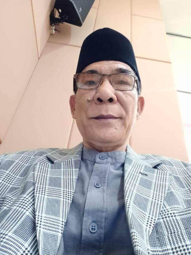 Husman Gumanti, SE., M.Si, mantan birokrat senior PALI, saat memberikan tanggapan terkait kondisi birokrasi dan anggaran daerah. (Foto: Dok/Istimewah)