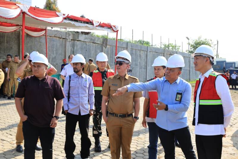 Bupati PALI Asgianto, S.T., bersama pihak Kementerian Kesehatan RI meninjau lokasi pembangunan RSUD H. Anwar Muakil Talang Ubi, Senin (29/6/2026), wujud nyata sinergi pusat dan daerah untuk kesehatan masyarakat. (Foto: Dok/Prokopim Setda PALI)  