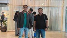 Siap bertransformasi! Kepala Desa Babat, Arie Meidiansyah F, S.Pd., M.Pd., dan Kepala Desa Betung Barat, Rozali, A.Md., tiba di lokasi kegiatan 