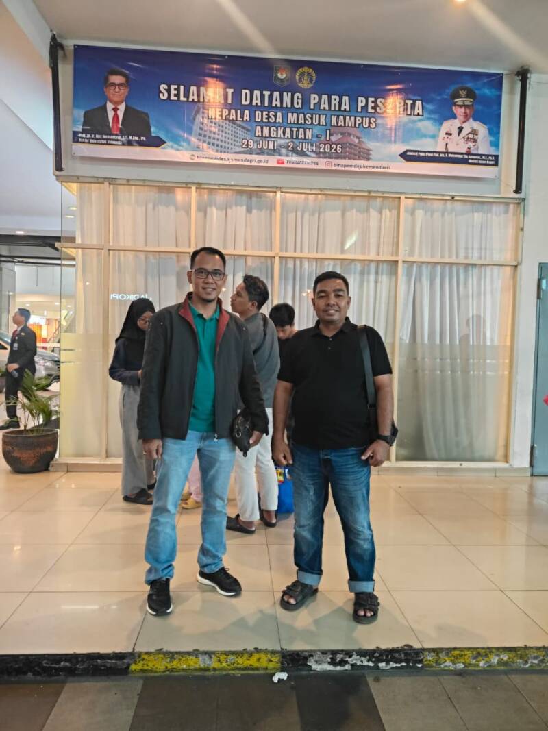 Siap bertransformasi! Kepala Desa Babat, Arie Meidiansyah F, S.Pd., M.Pd., dan Kepala Desa Betung Barat, Rozali, A.Md., tiba di lokasi kegiatan 