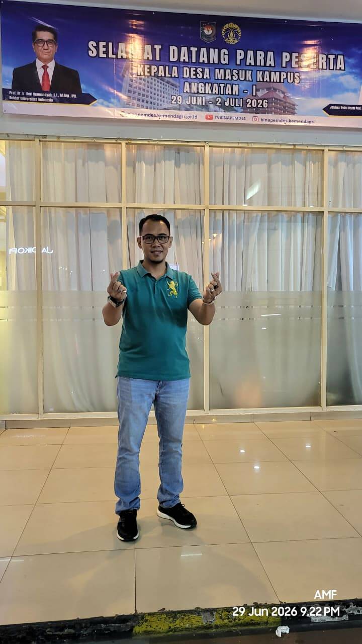 Kepala Desa Babat, Arie Meidiansyah F, S.Pd., M.Pd., saat menghadiri pembukaan program 'Kepala Desa Masuk Kampus' Angkatan I di Universitas Indonesia, Depok, Senin (29/6/2026). (Foto: Dok/Istimewah)